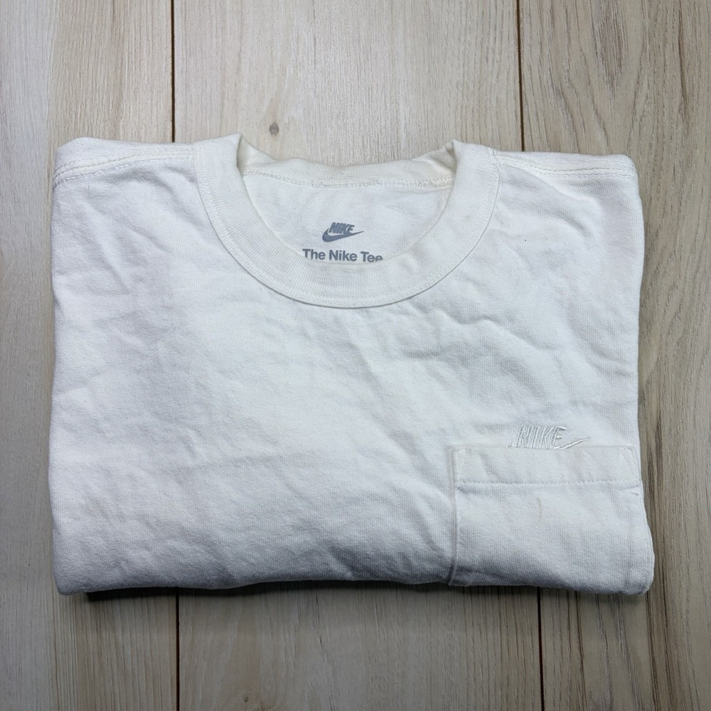 The Nike Tee Men's Loose Fit Long Sleeve Pocket Crewneck Shirt Size Medium Ivory